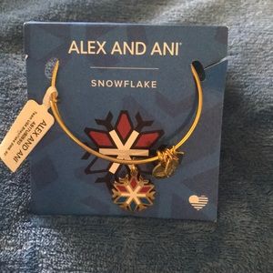 🚨PRICE DROP🚨 Alex & Ani “Team USA Snowflake” Bangle